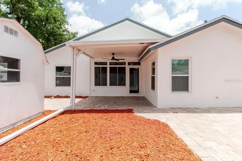 8949 106th Avenue N Seminole FL 33777