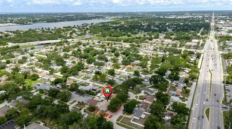 8949 106th Avenue N Seminole FL 33777