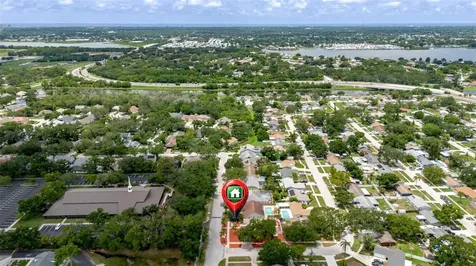 8949 106th Avenue N Seminole FL 33777