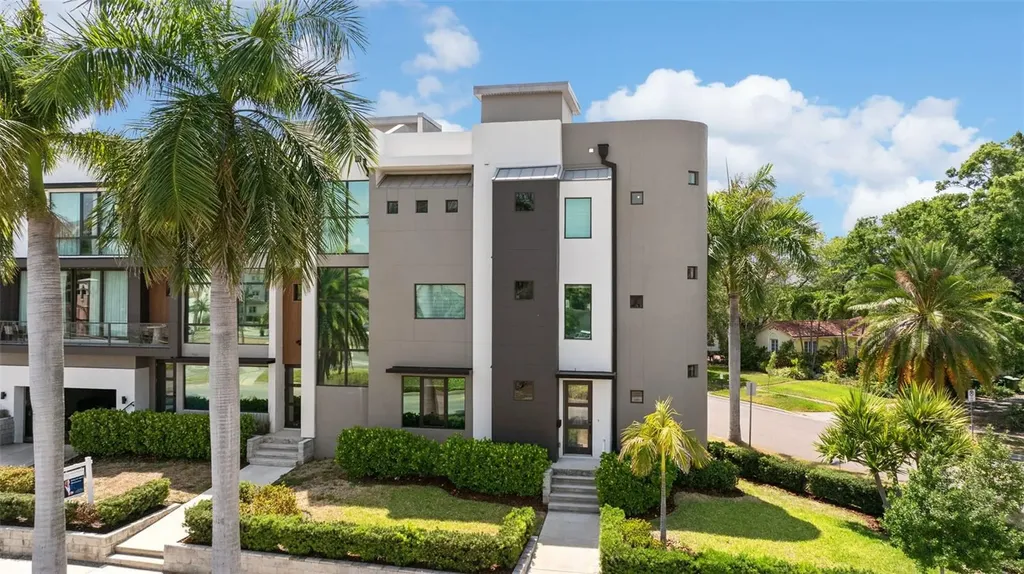 92 W Davis Boulevard Tampa FL 33606