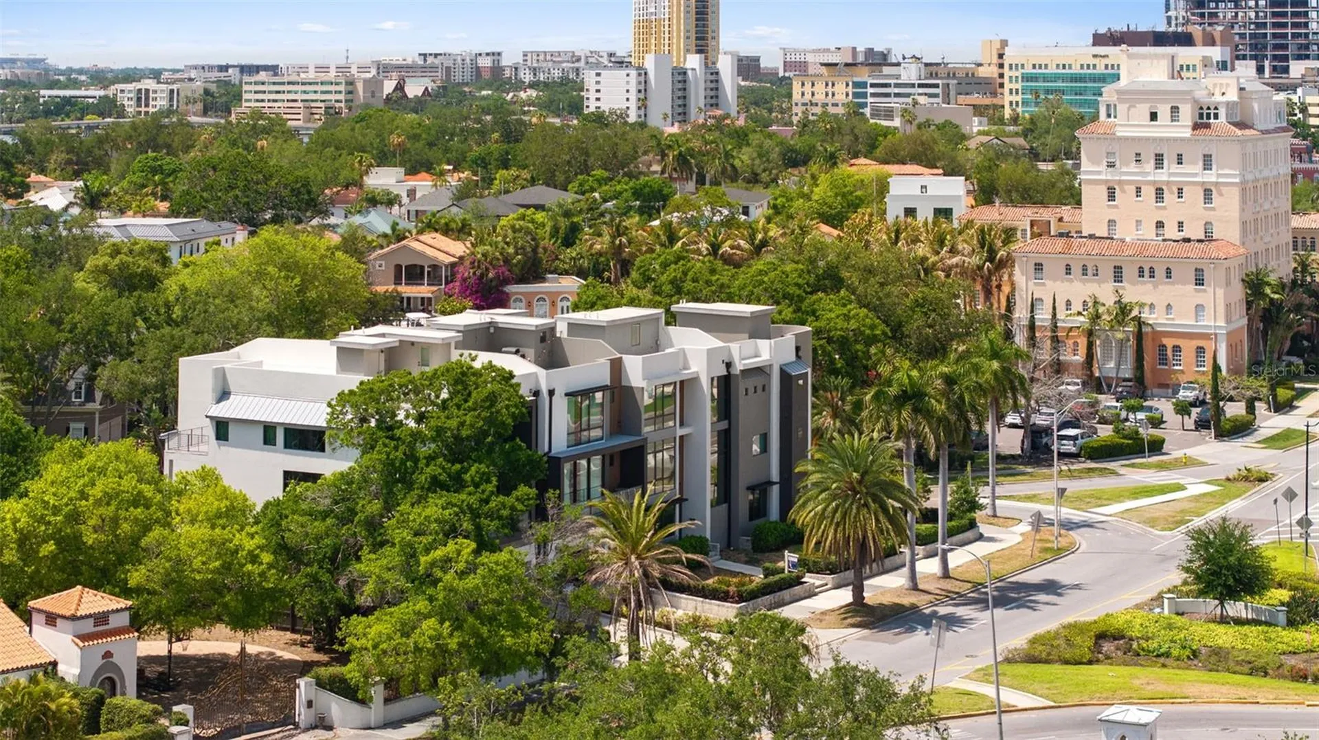 92 W Davis Boulevard Tampa FL 33606