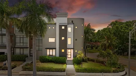 92 W Davis Boulevard Tampa FL 33606