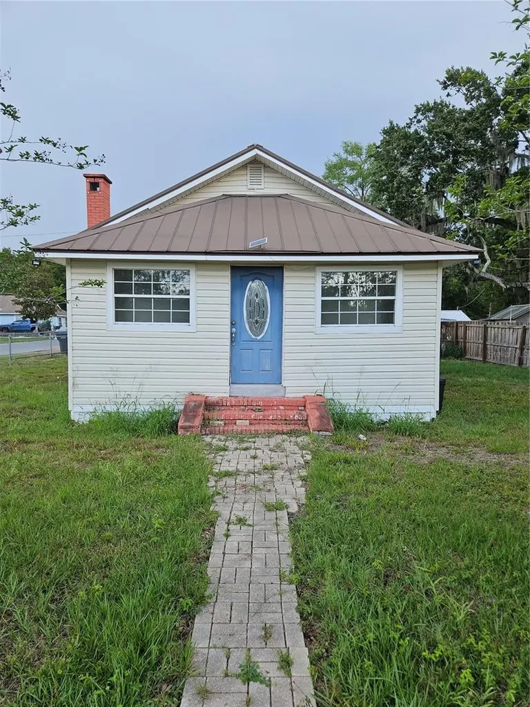 220 Dixie Highway Auburndale FL 33823