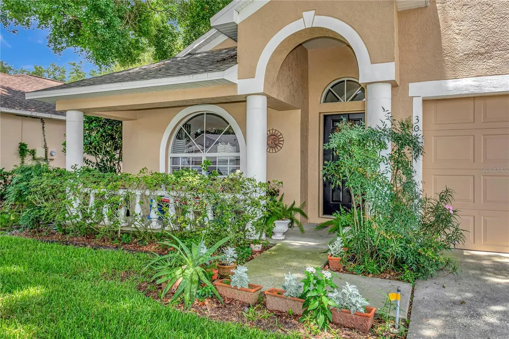 3049 Beaver Pond Trail Valrico FL 33596