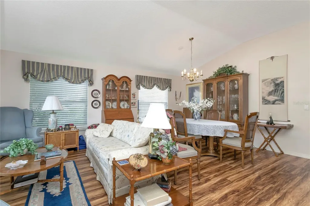 3049 Beaver Pond Trail Valrico FL 33596