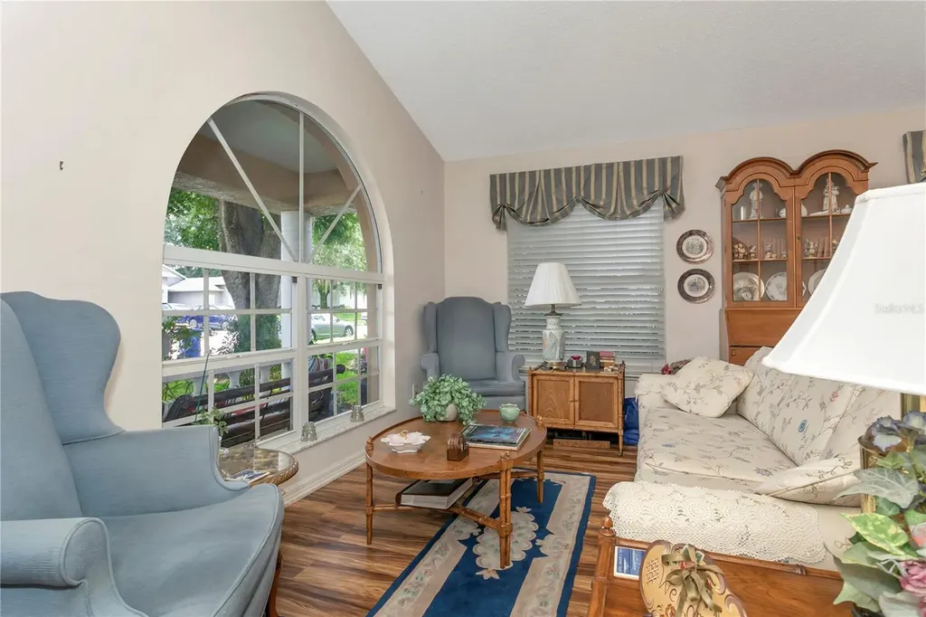 3049 Beaver Pond Trail Valrico FL 33596