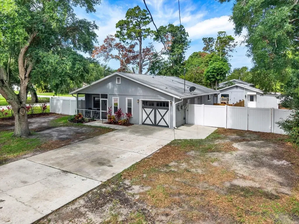 1978 Dix Street Largo FL 33774