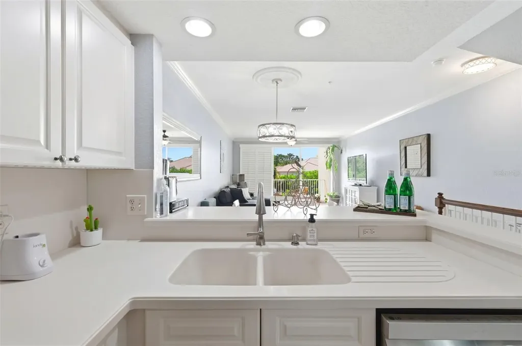 117 Brent Circle Oldsmar FL 34677