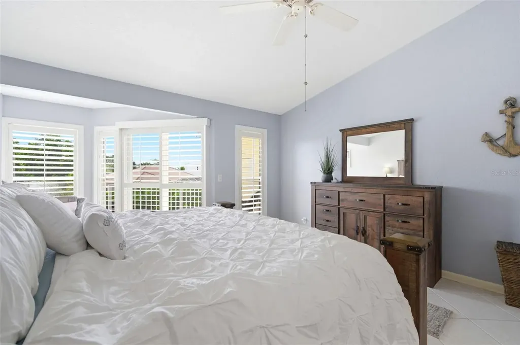 117 Brent Circle Oldsmar FL 34677