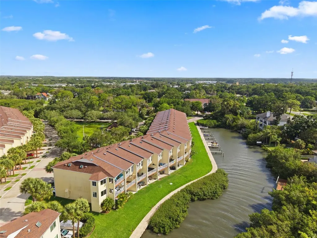 117 Brent Circle Oldsmar FL 34677