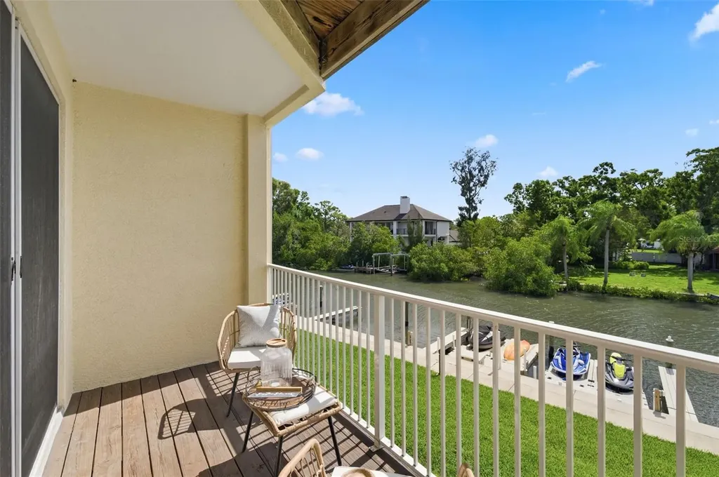 117 Brent Circle Oldsmar FL 34677