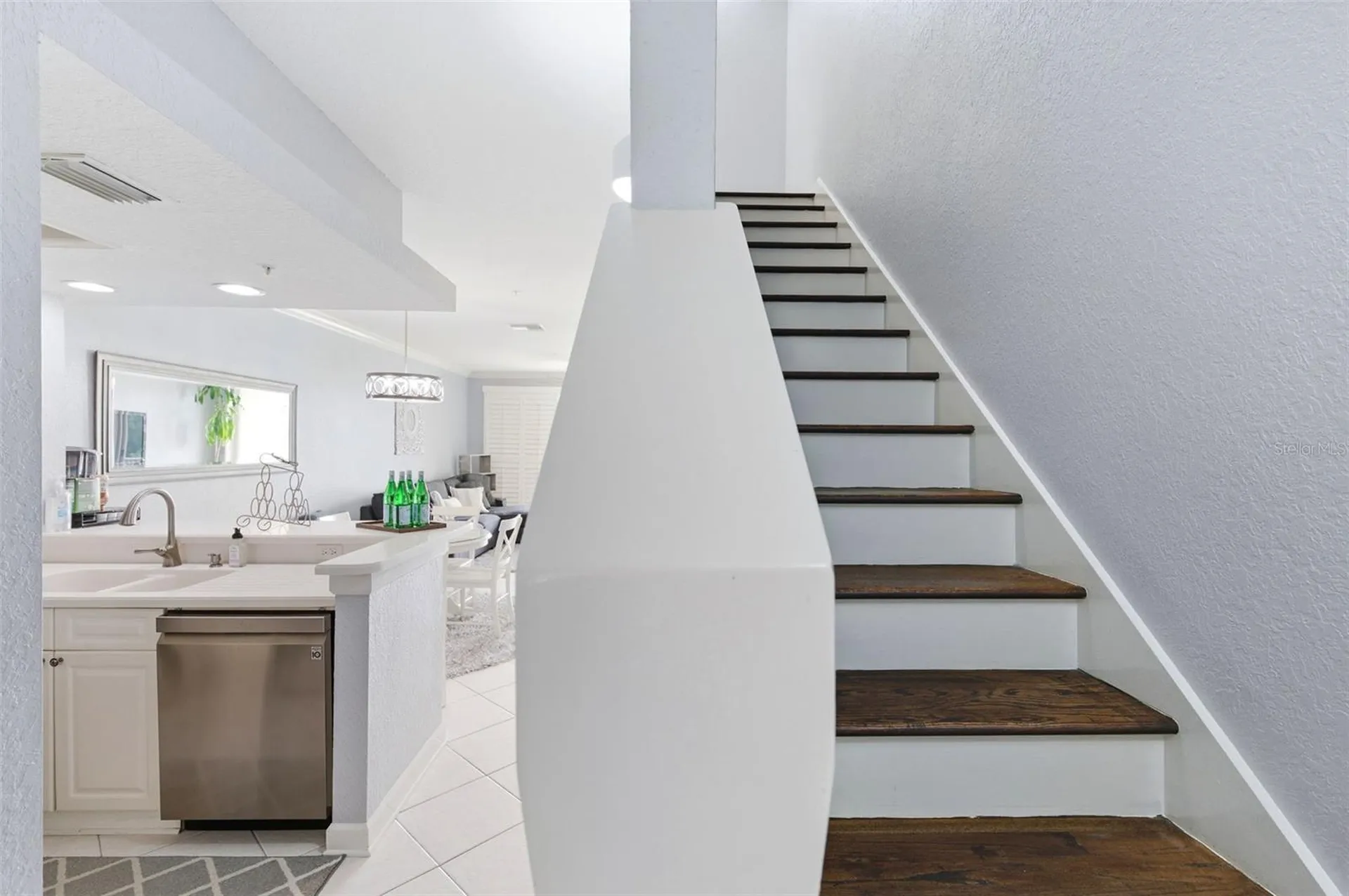 117 Brent Circle Oldsmar FL 34677