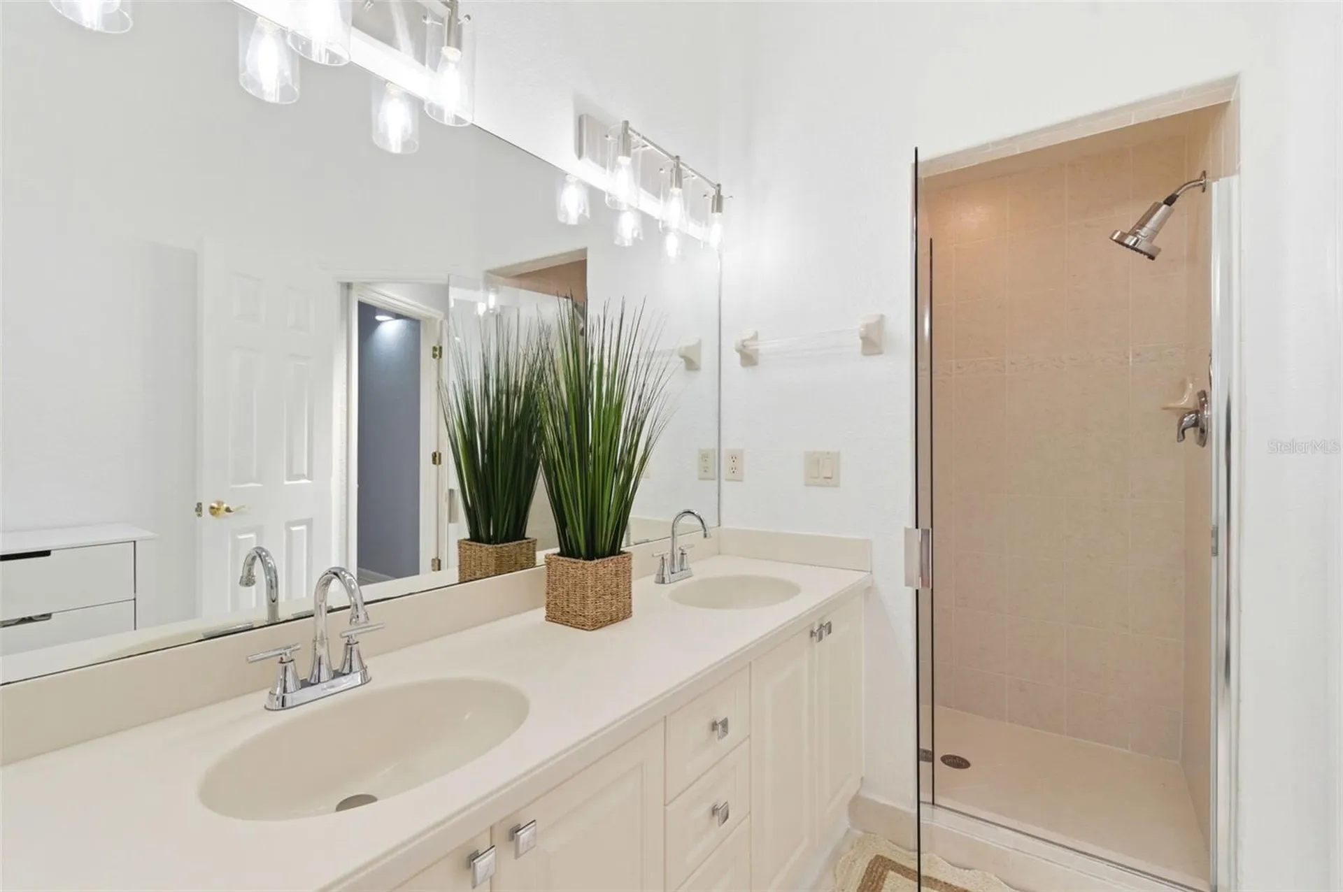 117 Brent Circle Oldsmar FL 34677