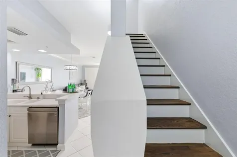 117 Brent Circle Oldsmar FL 34677