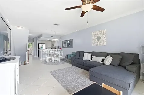117 Brent Circle Oldsmar FL 34677