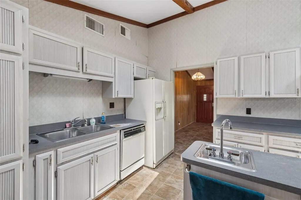9400 Indale Drive New Port Richey FL 34654