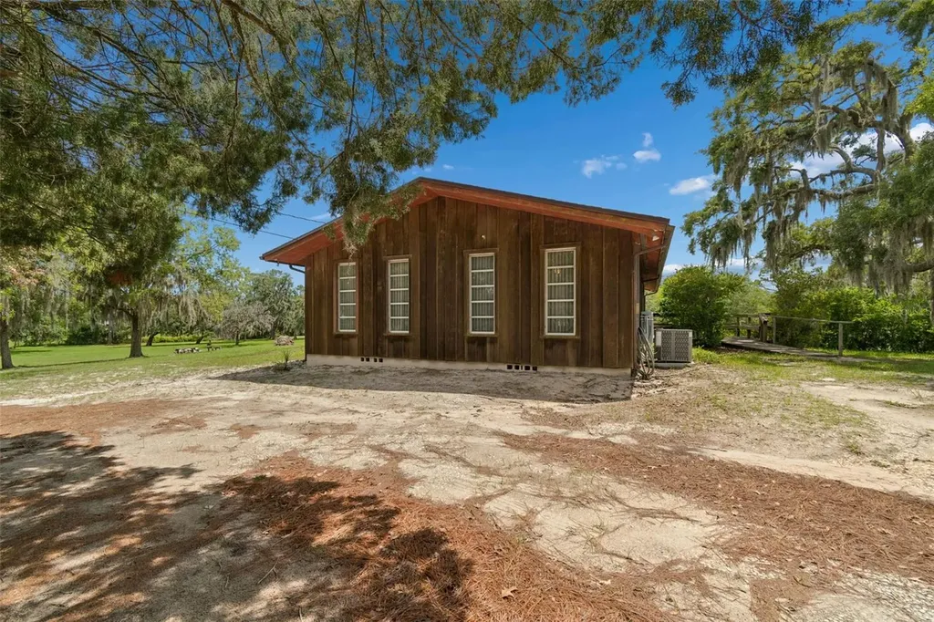 9400 Indale Drive New Port Richey FL 34654