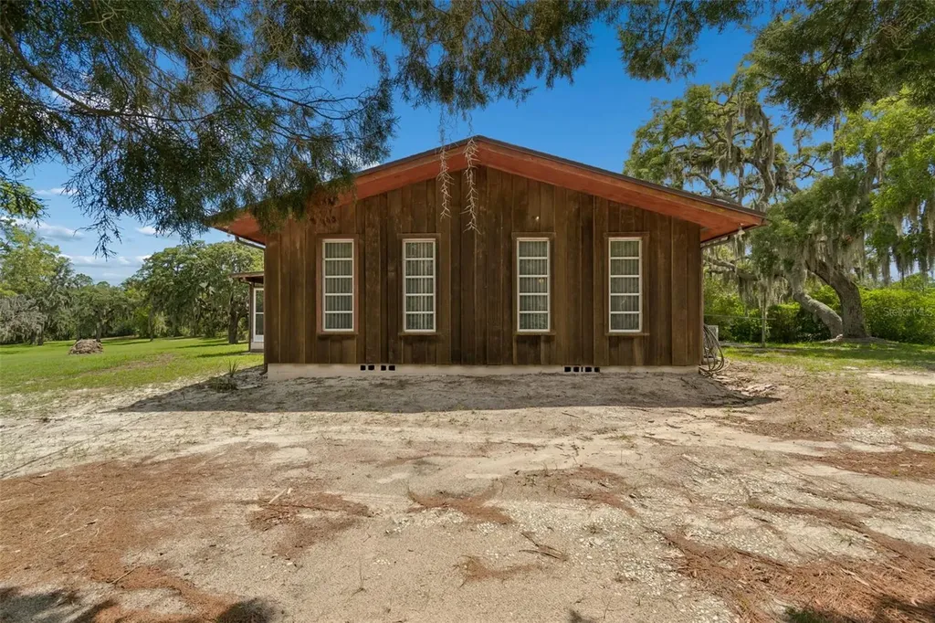 9400 Indale Drive New Port Richey FL 34654