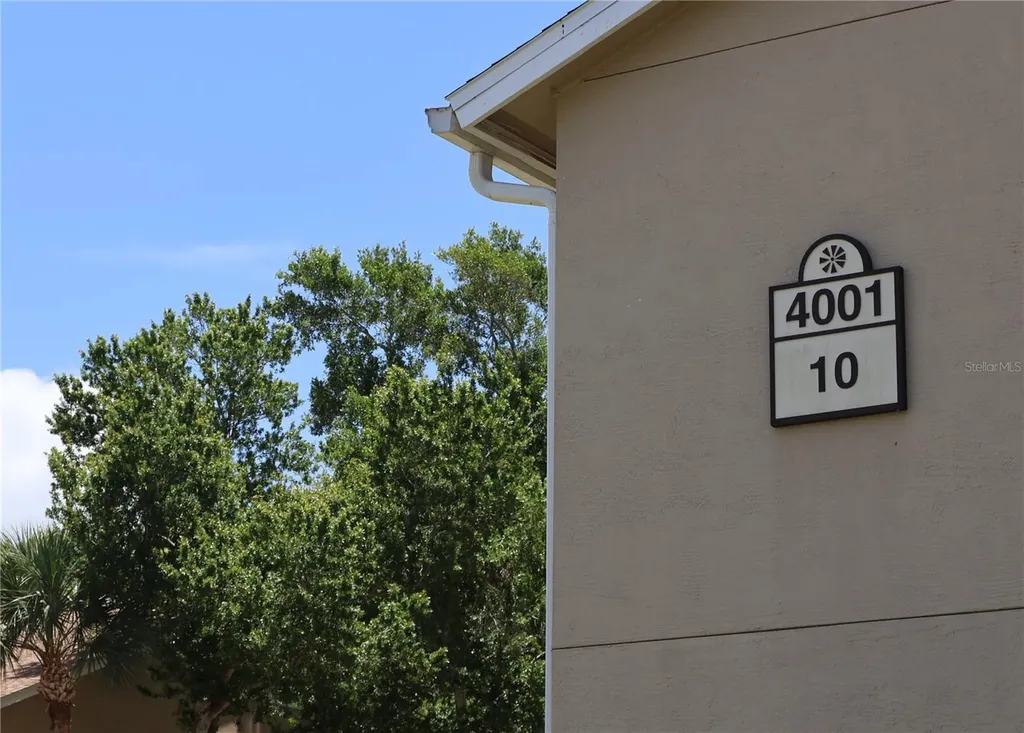 4001 Crockers Lake Boulevard Sarasota FL 34238