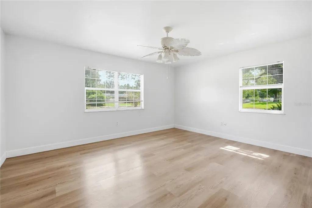 6121 Whiteway Drive Tampa FL 33617
