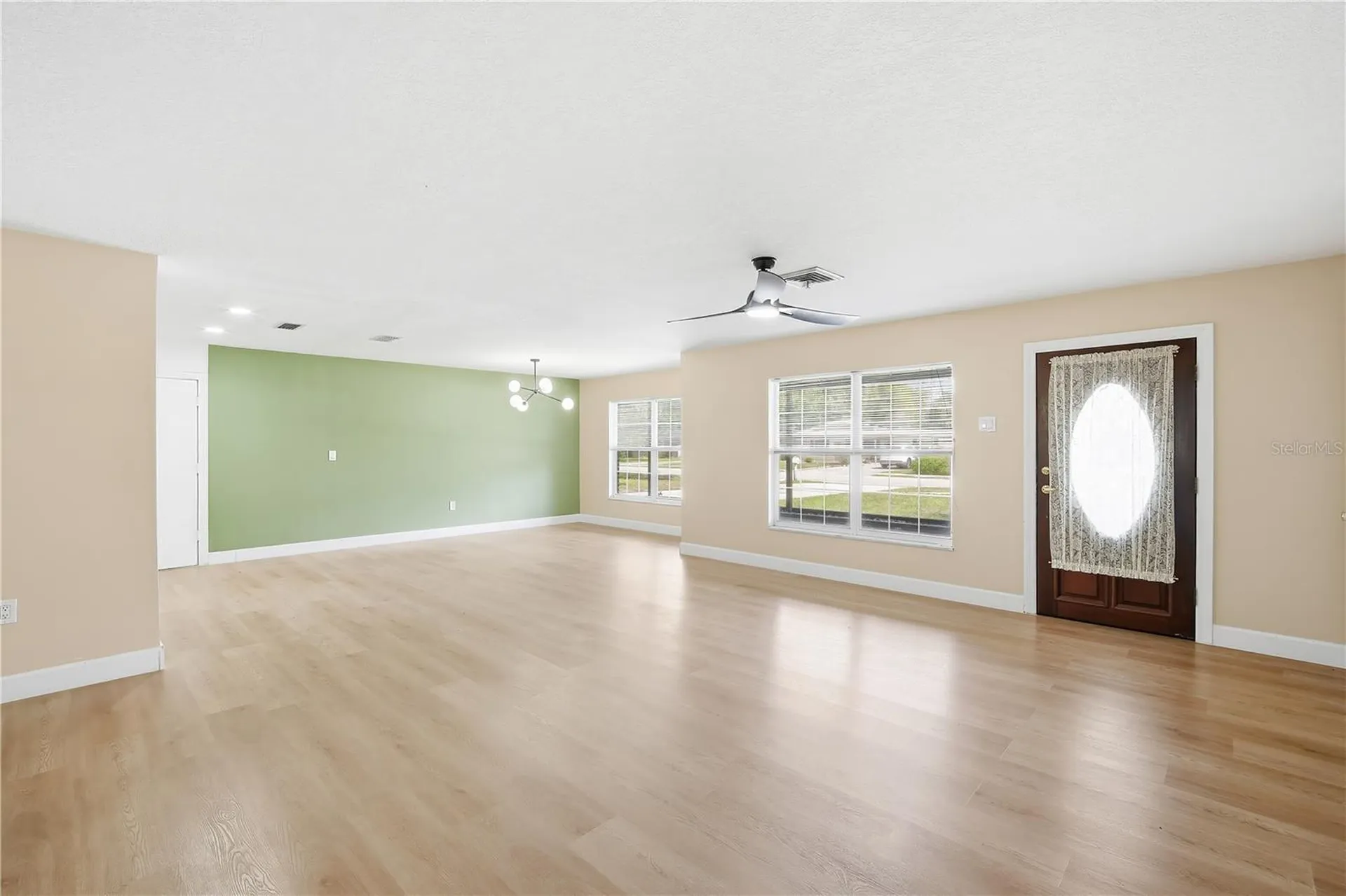 6121 Whiteway Drive Tampa FL 33617