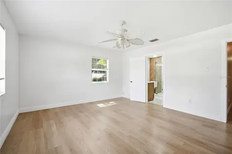 6121 Whiteway Drive Tampa FL 33617