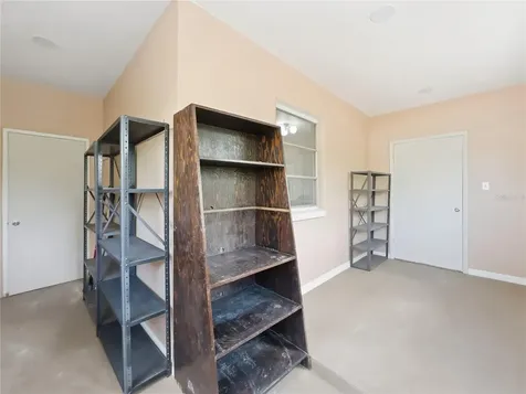 6121 Whiteway Drive Tampa FL 33617