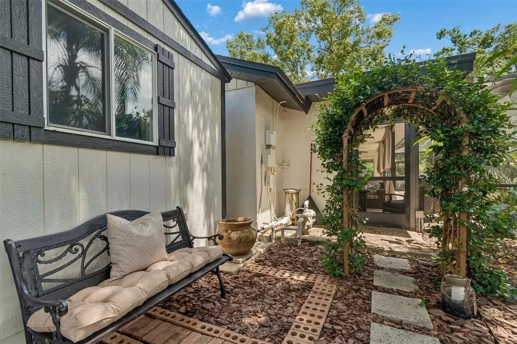 3034 Enisglen Drive Palm Harbor FL 34683