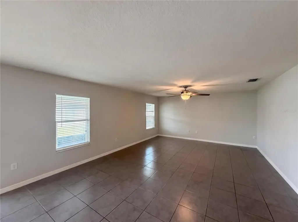4272 Moon Shadow Loop Mulberry FL 33860