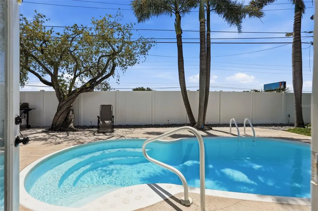 12094 106th Street Largo FL 33773