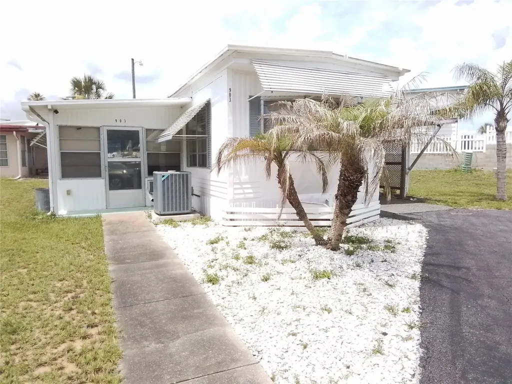 903 Mark Road Leesburg FL 34748