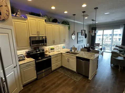 6072 Moorings Drive S St Petersburg FL 33712