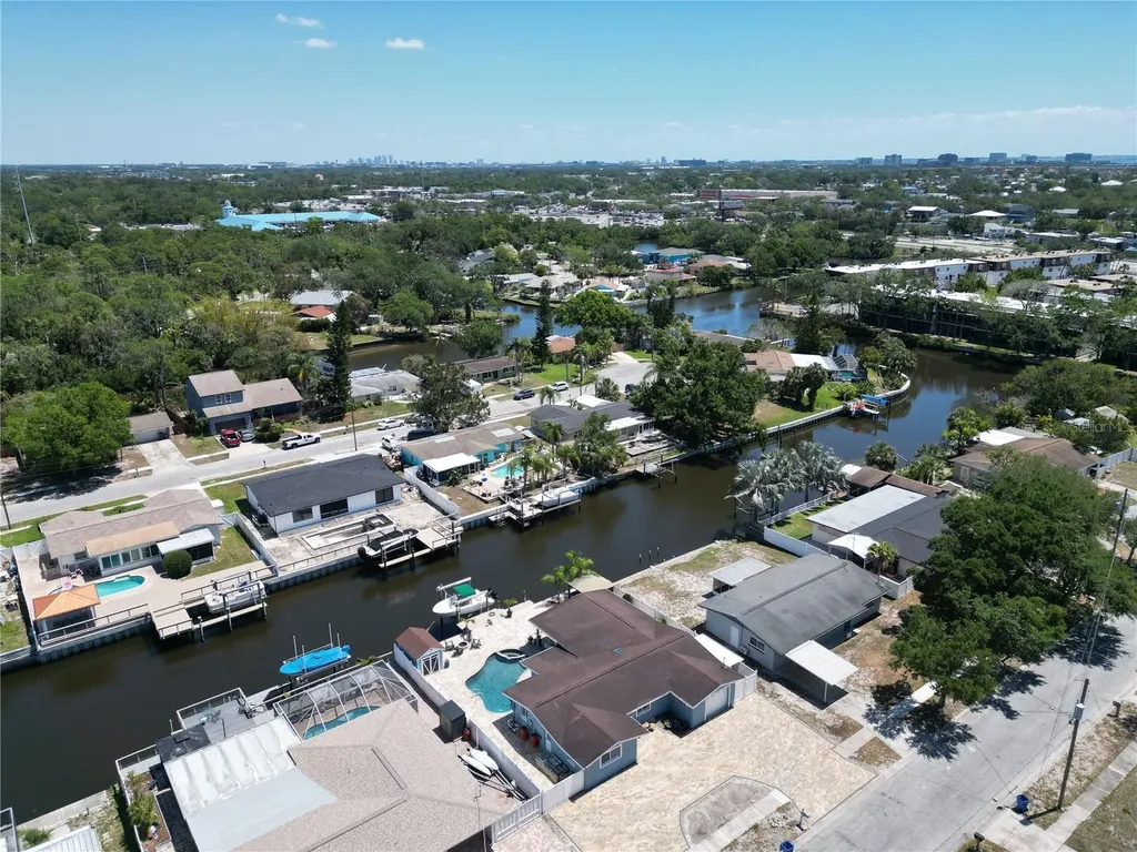 5812 Liverpool Drive Tampa FL 33615