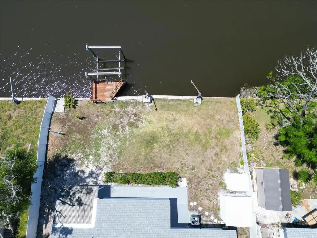 5812 Liverpool Drive Tampa FL 33615