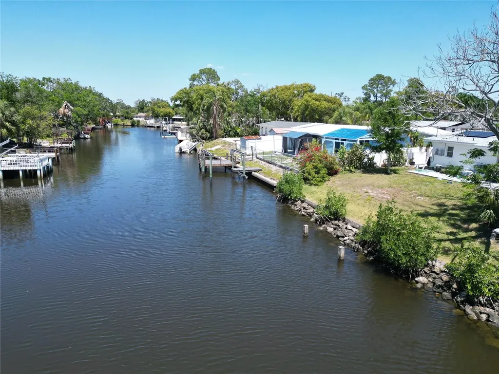 5812 Liverpool Drive Tampa FL 33615