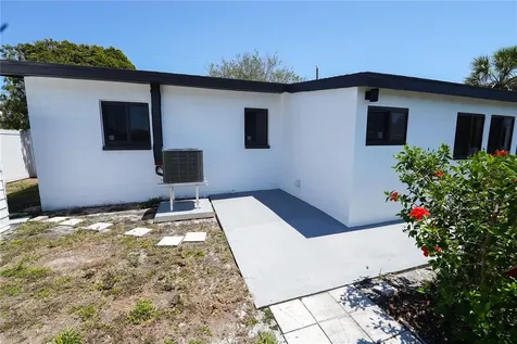 5812 Liverpool Drive Tampa FL 33615
