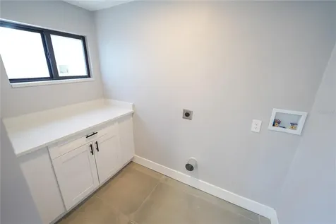 5812 Liverpool Drive Tampa FL 33615