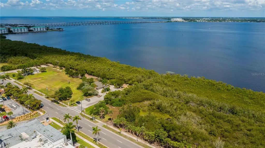 806 E Marion Avenue Punta Gorda FL 33950