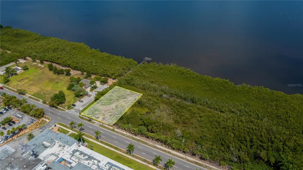 806 E Marion Avenue Punta Gorda FL 33950