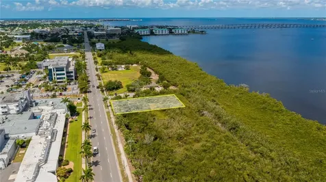 806 E Marion Avenue Punta Gorda FL 33950