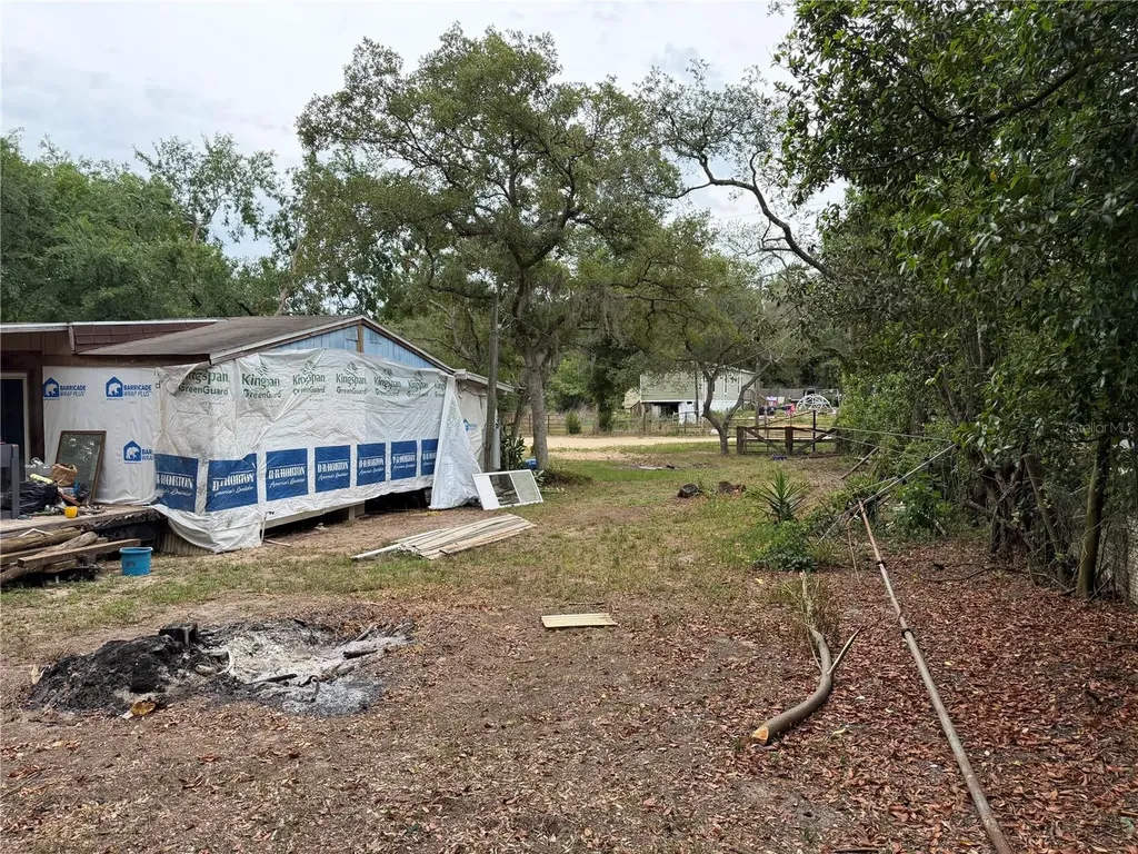 16100 SE 253rd Court Umatilla FL 32784
