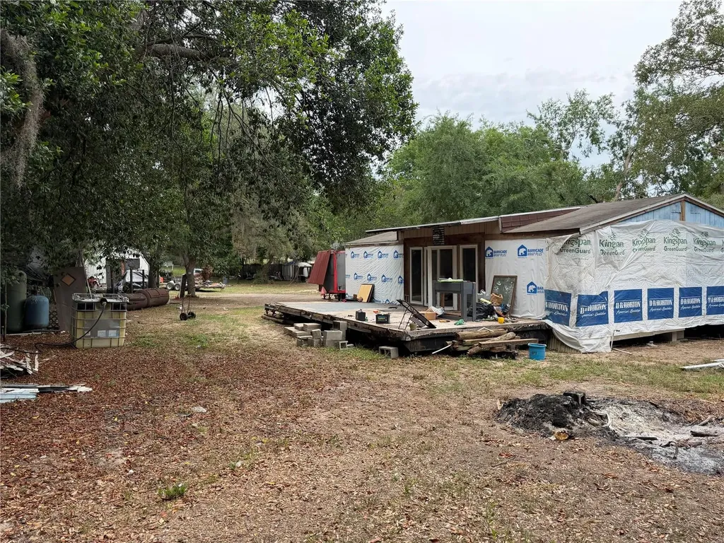 16100 SE 253rd Court Umatilla FL 32784