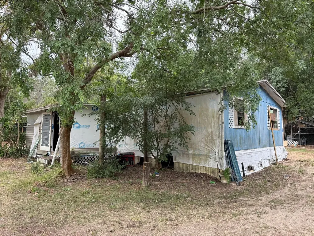 16100 SE 253rd Court Umatilla FL 32784