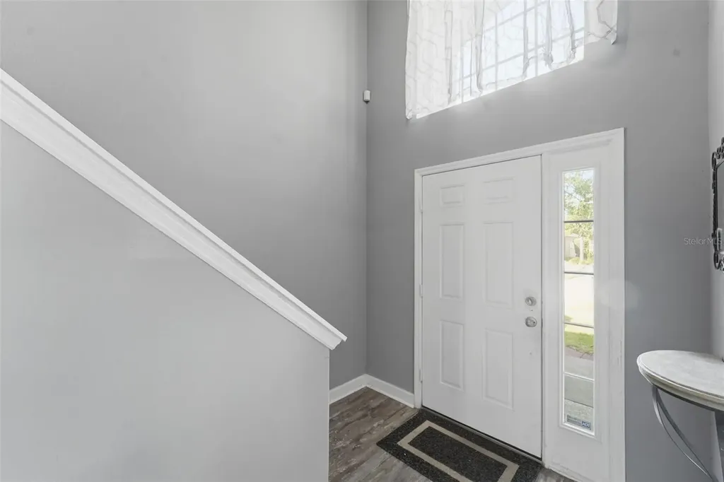 18124 Saxony Lane Orlando FL 32820
