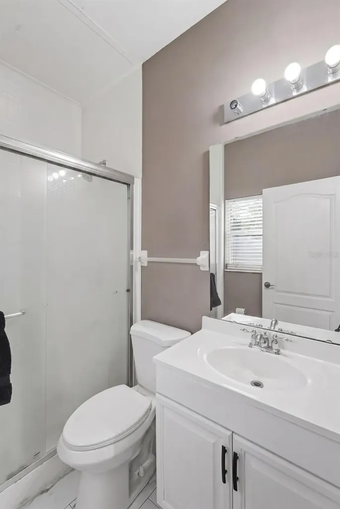 18124 Saxony Lane Orlando FL 32820