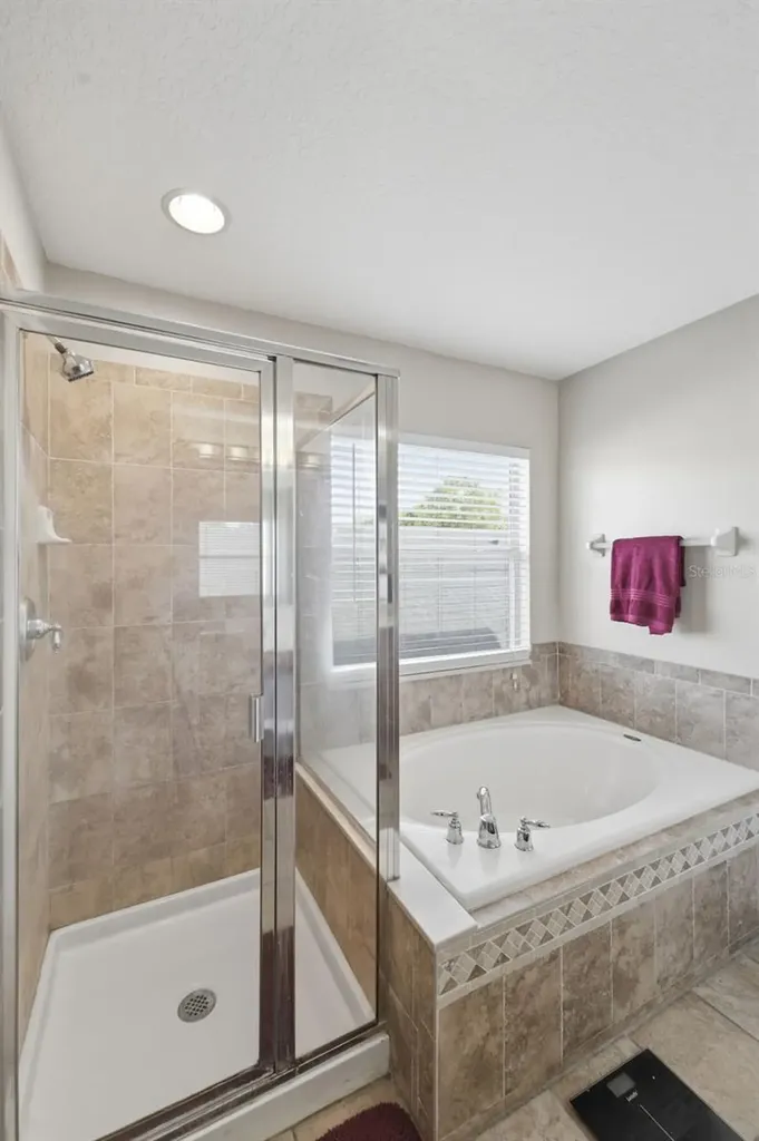 18124 Saxony Lane Orlando FL 32820