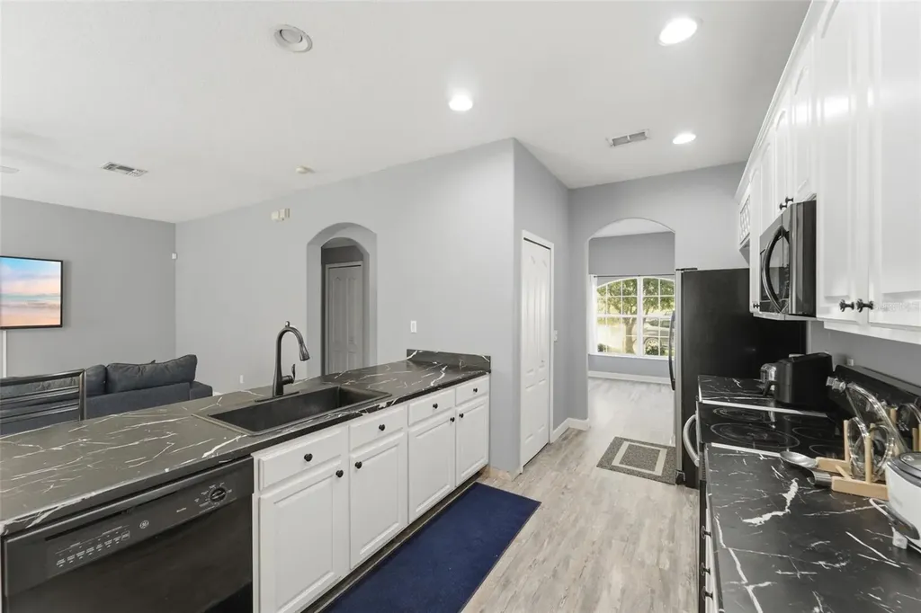 18124 Saxony Lane Orlando FL 32820