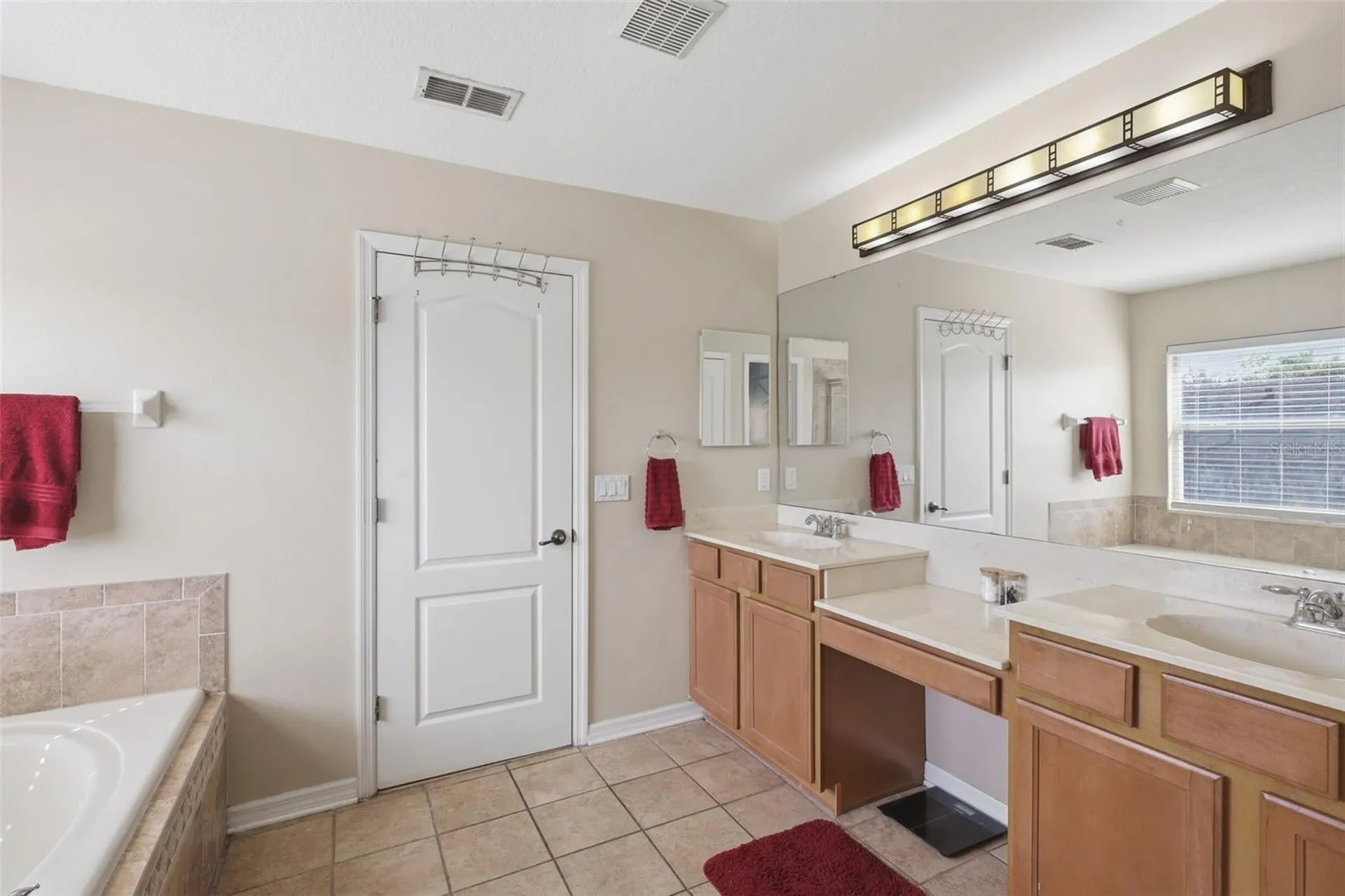 18124 Saxony Lane Orlando FL 32820