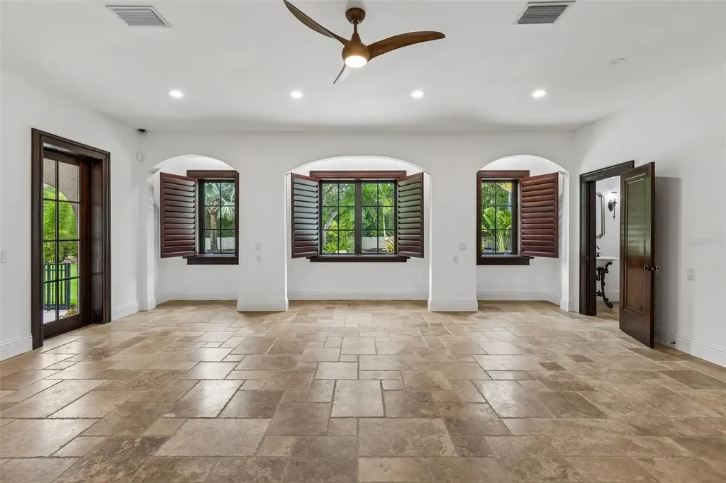 2603 S Parkview Street Tampa FL 33629
