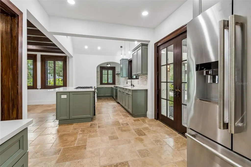 2603 S Parkview Street Tampa FL 33629